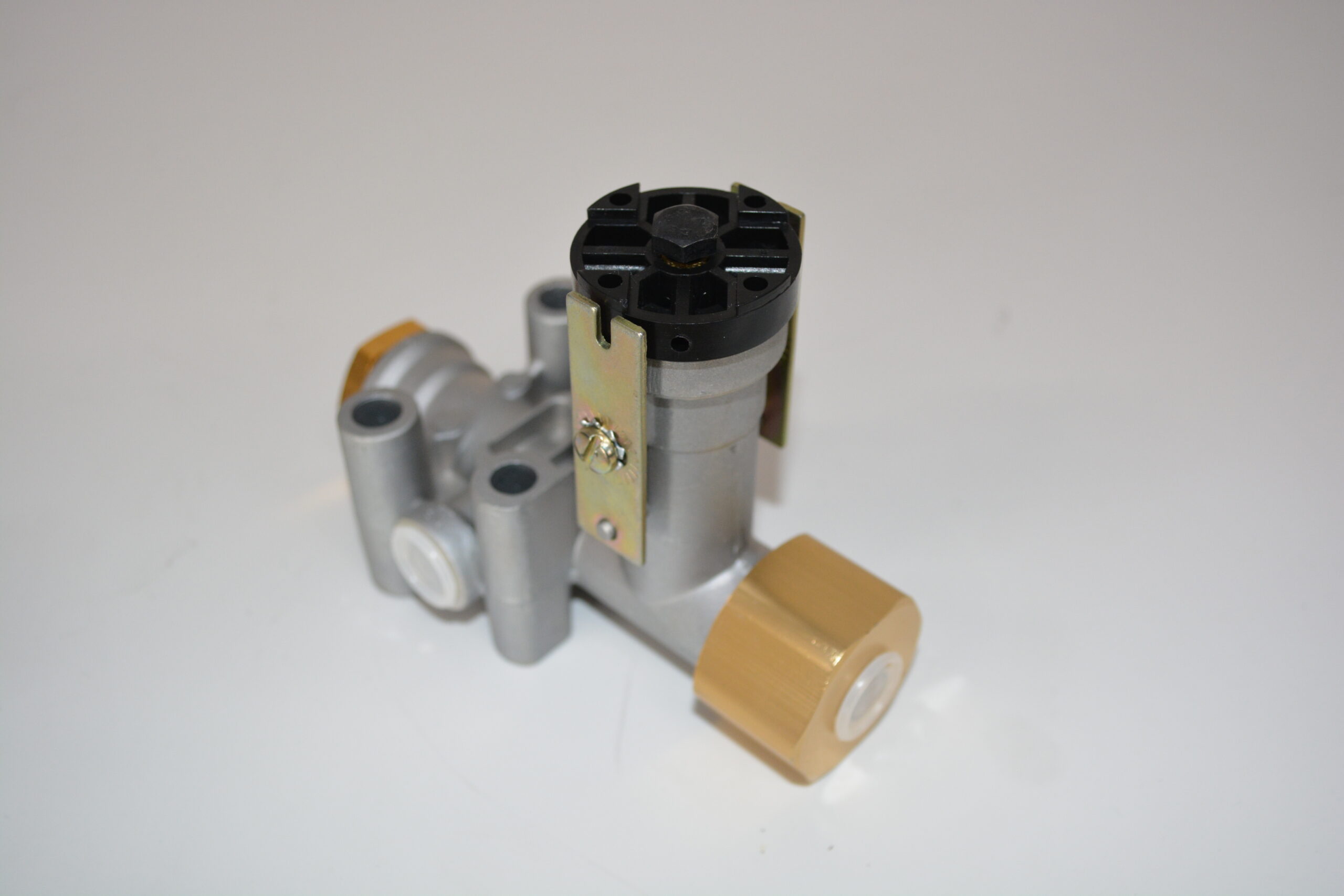 FM/FH AIR SUSPENSION LEVEL VALVE