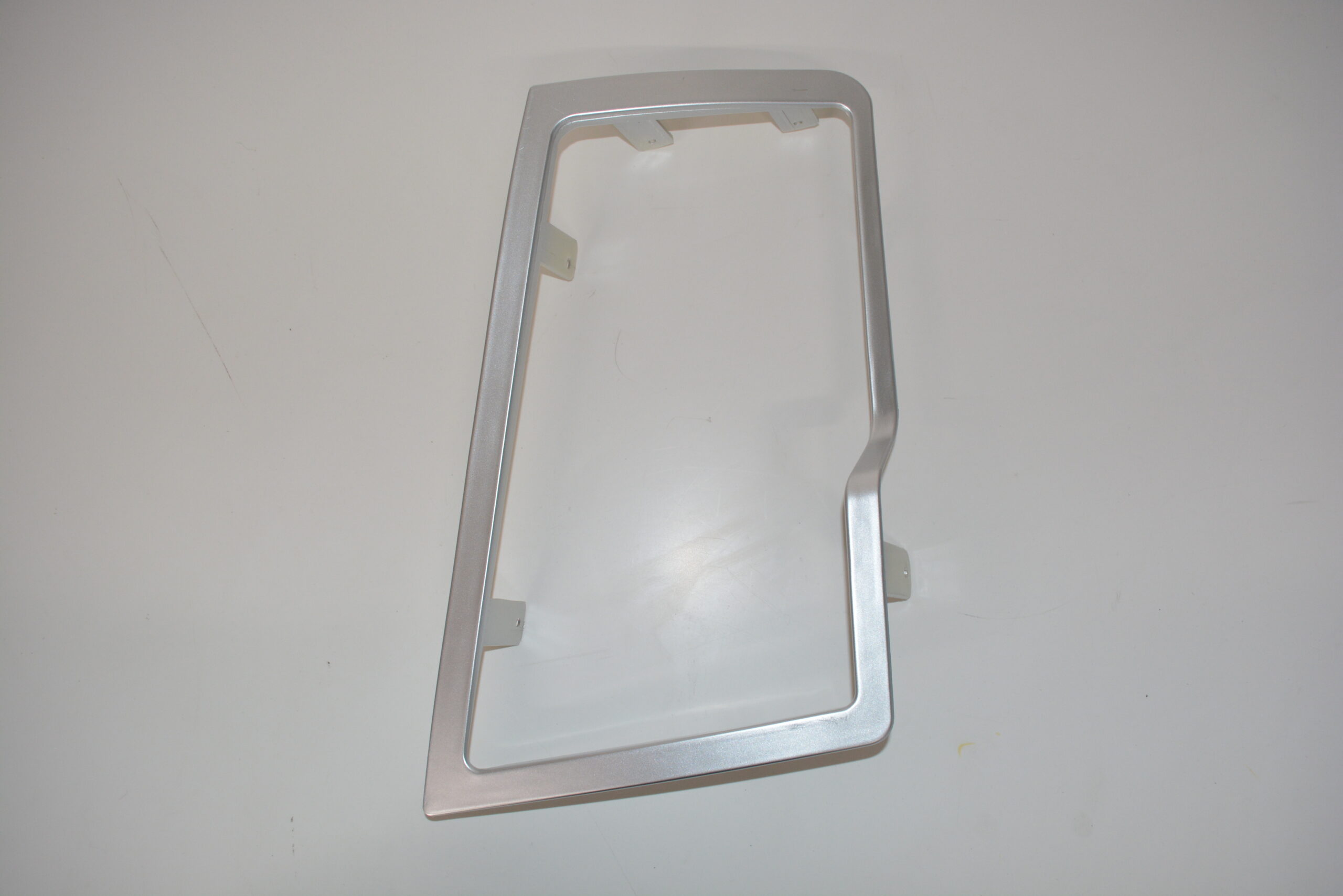 FM/FH LHS HEADLIGHT SURROUND/FRAME