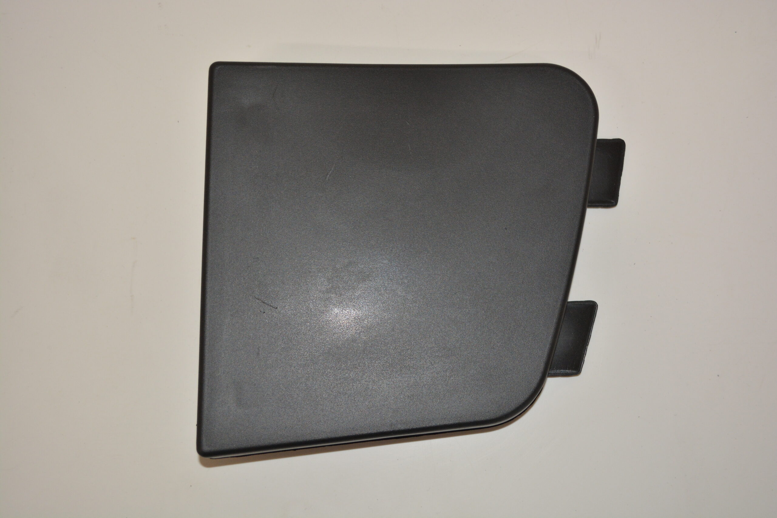 FM/FH GRILLE COVER LHS LOWER