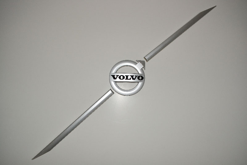 FM/FH FRONT EMBLEM/BADGE