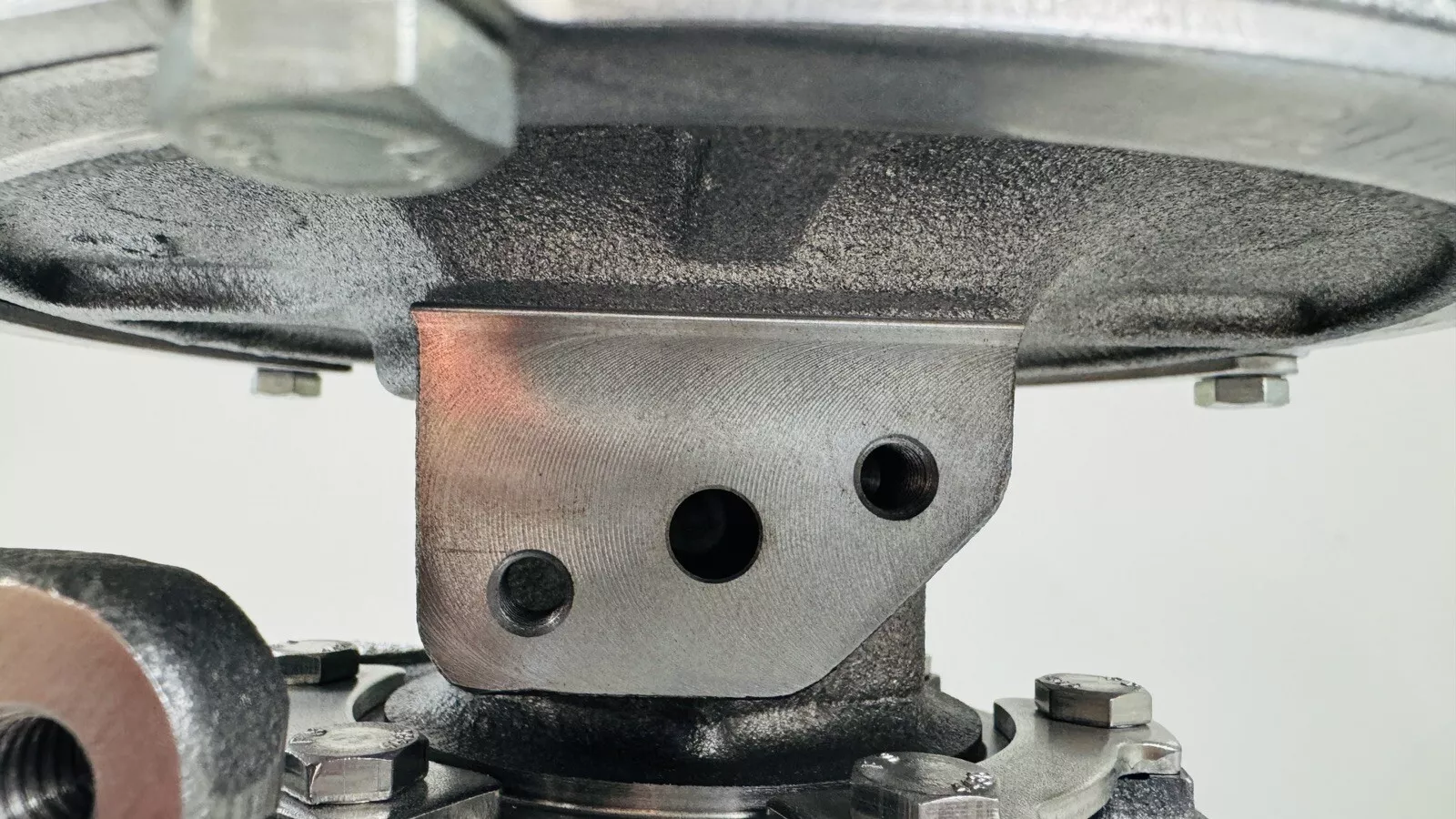 Turbocharger for Volvo FM9 – BorgWarner Part #20738765 / 53299986913