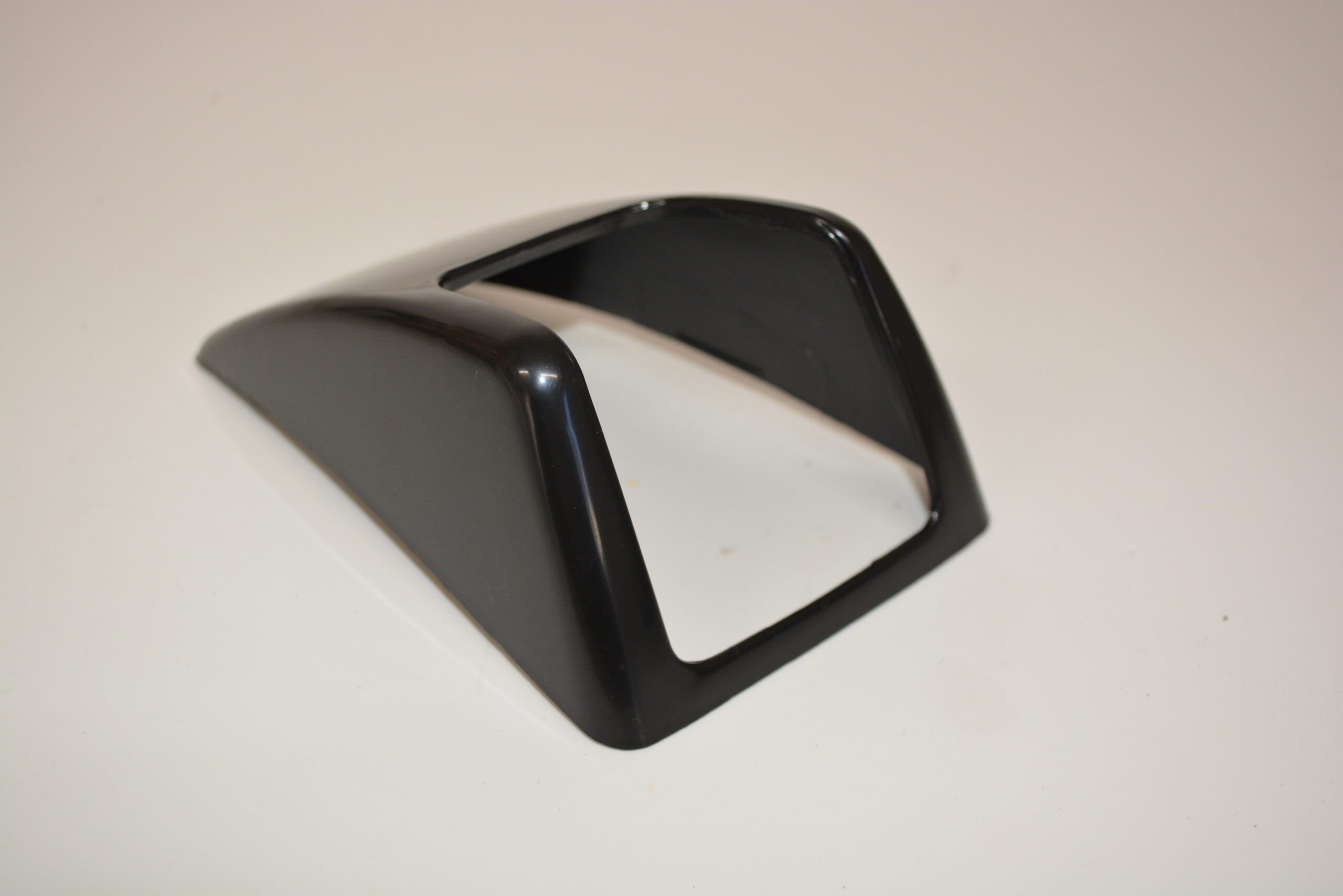 FM/FH/V3 CORNER LAMP HOUSING LHS